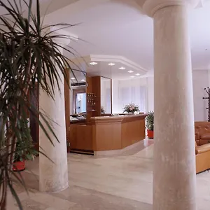 Campana 3*, Thiene Italia